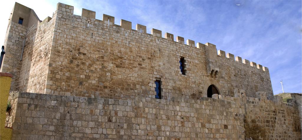 Castillo De Grisel Exteriör bild